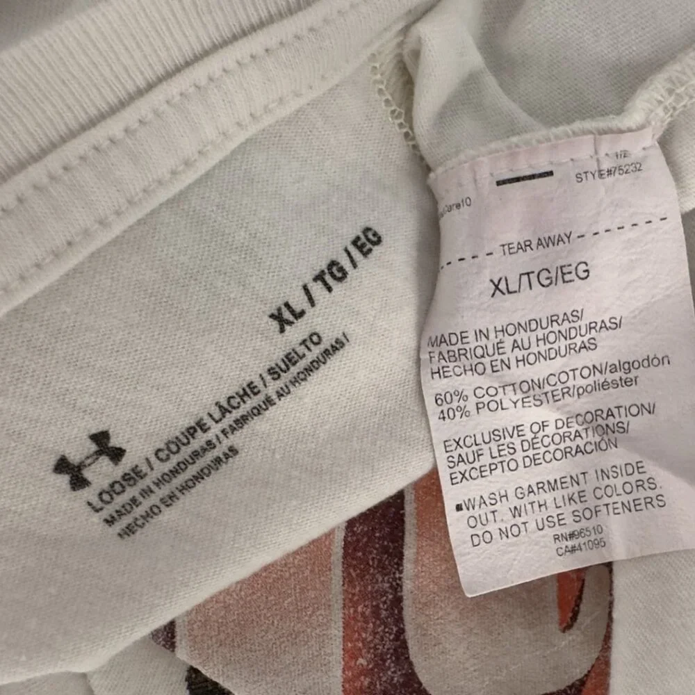 Bundle 5 items @ 5$, pay only 15$ - 2 items free! Under Armour t-shirt loose fit - Picture 3 of 4